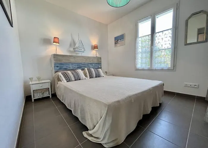 Maison 4 Couchages à Saint-georges-d'oléron Avec Jardin Et Terrasse - Fr-1-246a-267 * Saint-Georges-d'Oleron